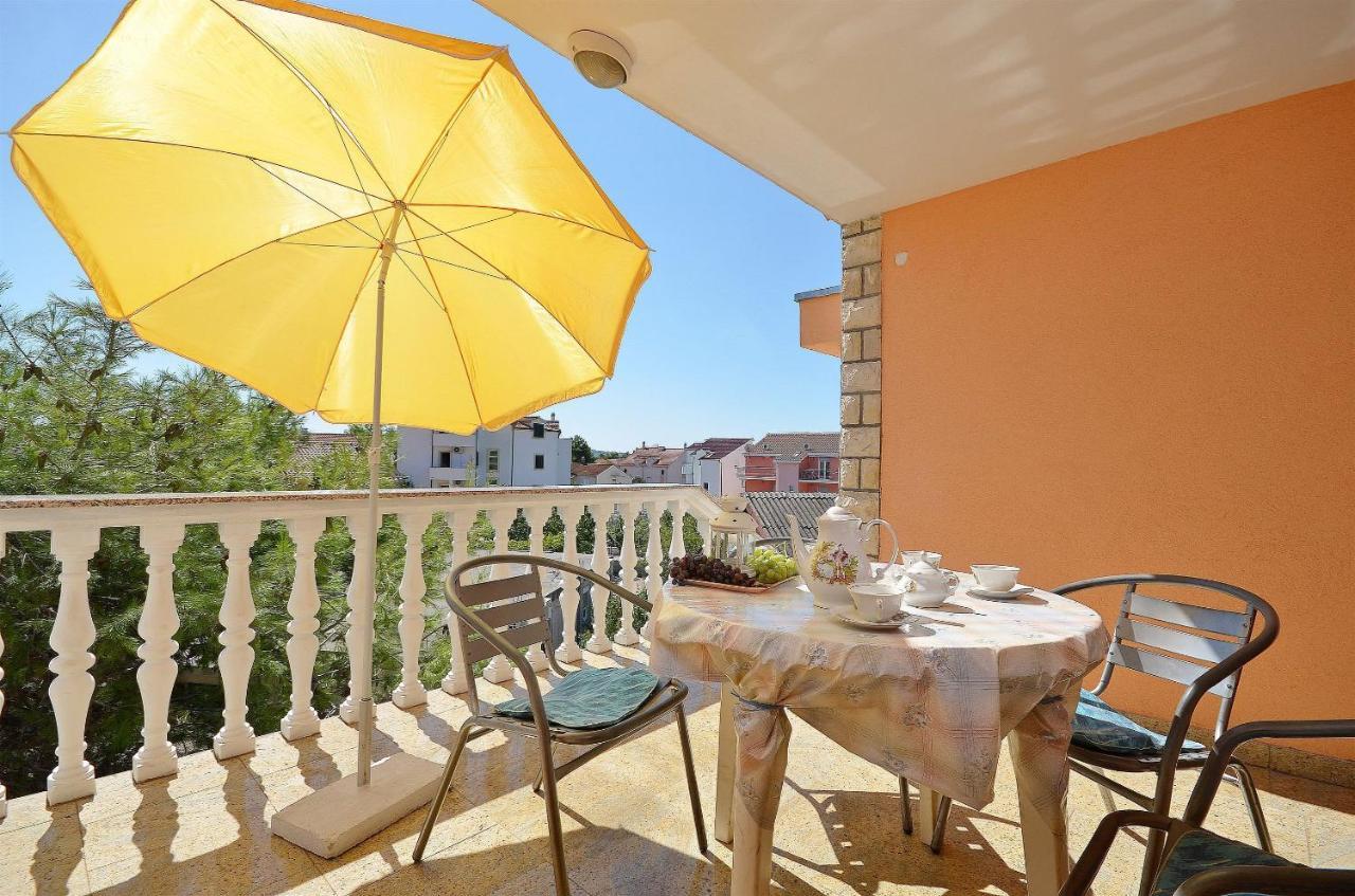 Apartments Miljenka Vodice Luaran gambar