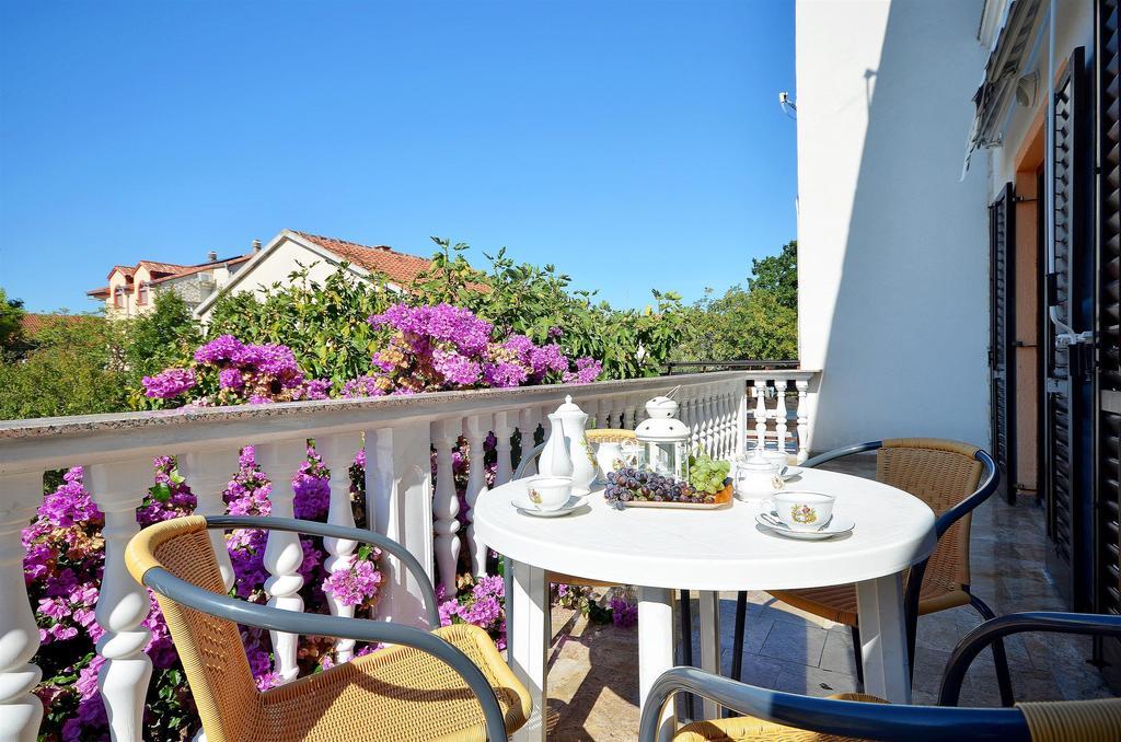 Apartments Miljenka Vodice Luaran gambar