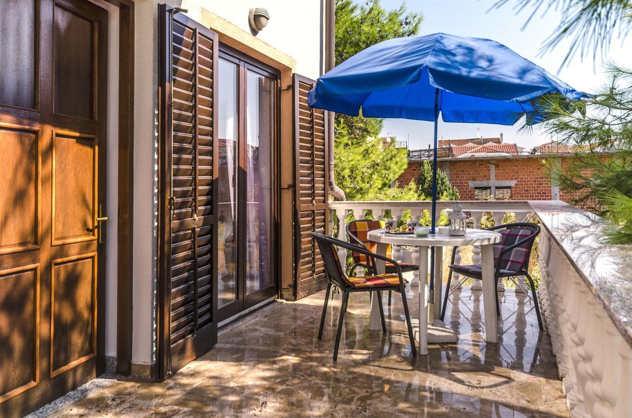 Apartments Miljenka Vodice Luaran gambar
